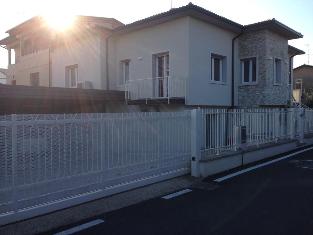 דירות פסקיארה דל גארדה Casa Armonia מראה חיצוני תמונה